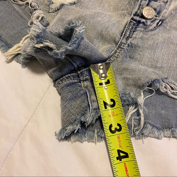 Jean Shorts - Picture 4 of 7